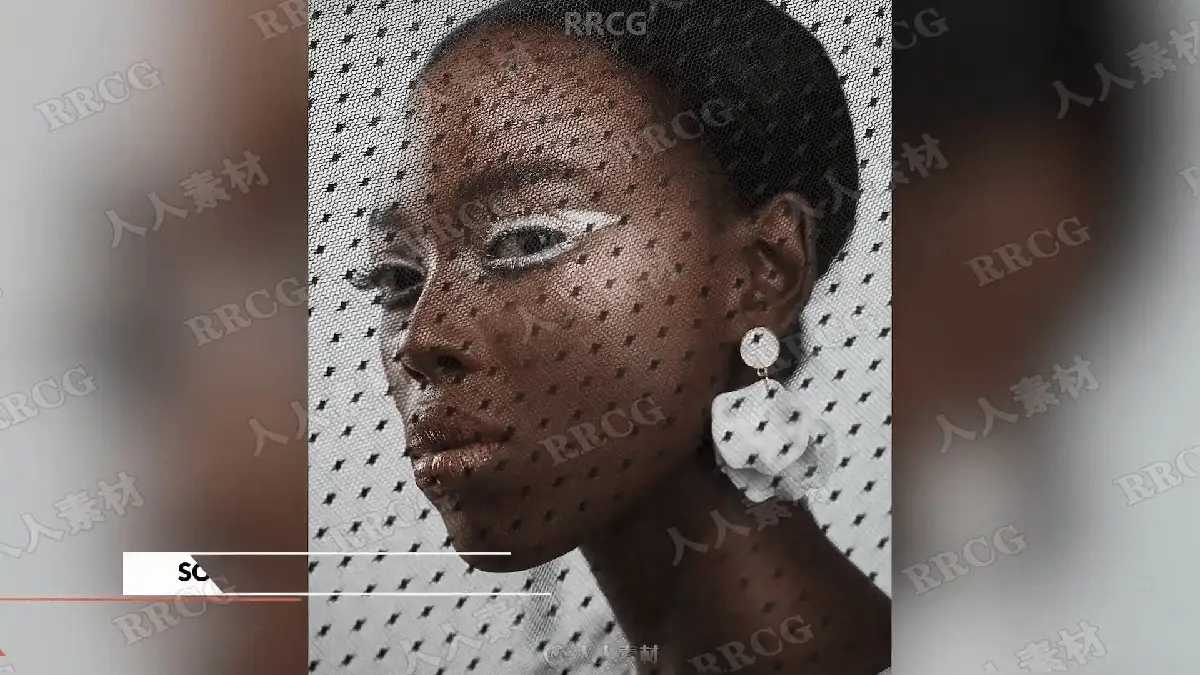 摄影师在专业显示器前使用Lightroom CC和Photoshop调整风光人像照片的柔和灯光与色彩平衡10