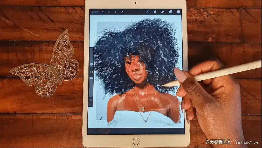 插画师在iPad Pro上使用Apple Pencil和Procreate软件绘制一幅极具古典油画质感的女性人像插画2